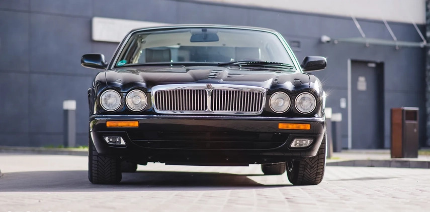 Jaguar XJ cena 55000 przebieg: 160000, rok produkcji 1997 z Łomianki małe 436